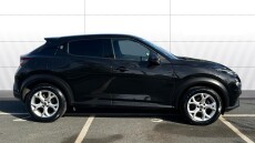 Nissan Juke 1.0 DiG-T N-Connecta 5dr Petrol Hatchback